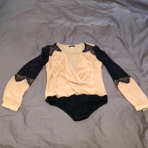 Bodysuit chiffon/lace long slv deep v